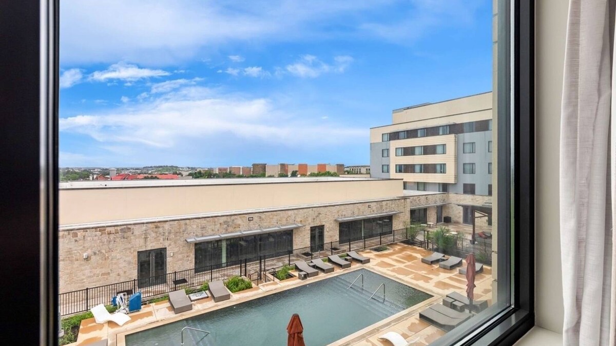 Bee Cave Hotel | Charming Room w/Scenic Rooftop Lounge, Outdoor Pool, & Pet-Friendly