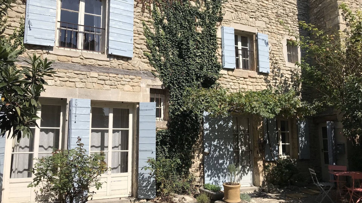 Saignon Cottage | Charming Rose Cottage, Saignon - in the heart of the Luberon in Provence