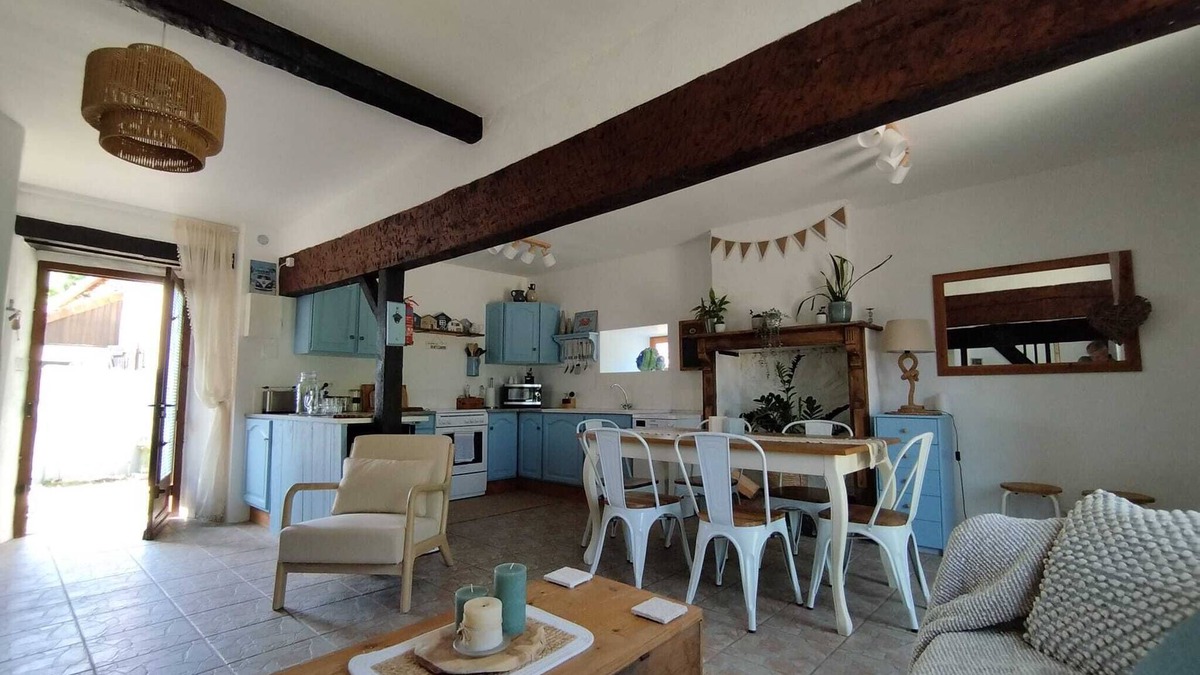 Lussac-Les-Eglises House | Charming rural retreat