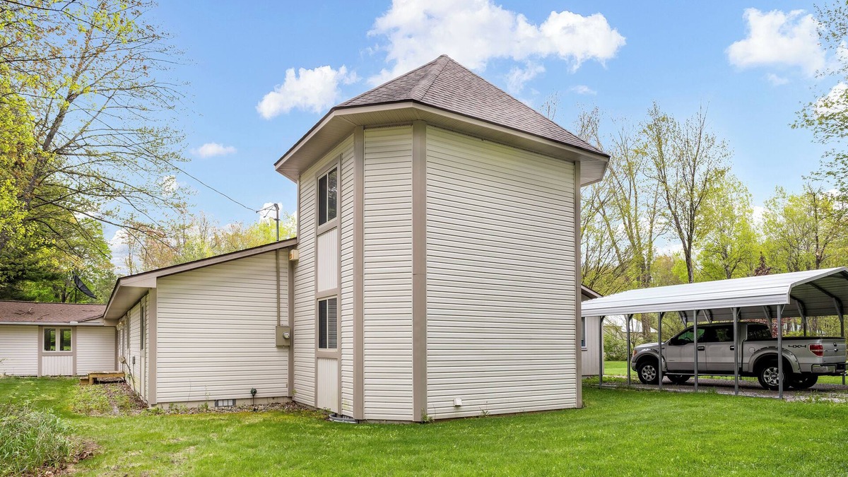 St. Helen House | Charming rual 3-bedroom house located in pleasant St Helen