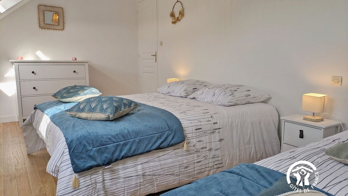 Livet Cottage | Charming Rural Cottage, Sleeps 8, near Hiking & VTT Trails, Garden Games, 5G Wi-Fi