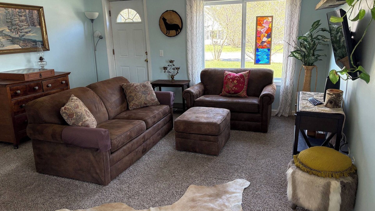 Park Rapids House | Charming Rural Naturalist Cottage, just blocks from Heartland Park & Downtown!