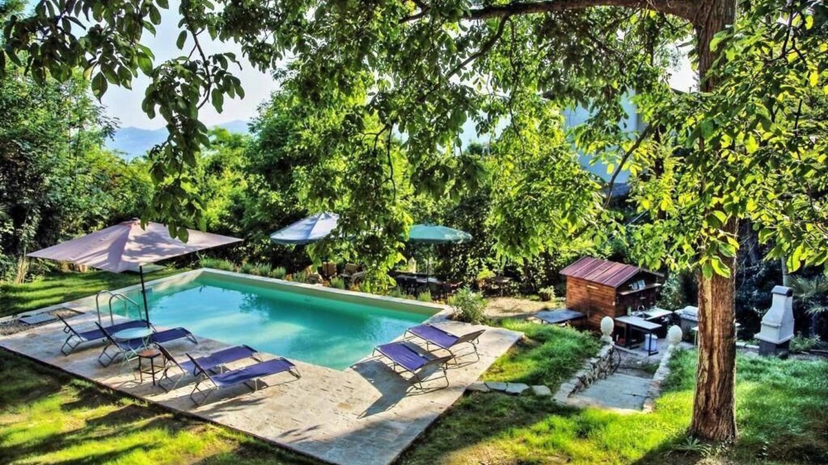 Cissano House | Charming Rustic "Blue house"
