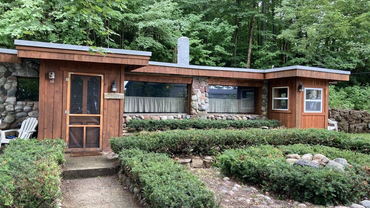 Brimley Cabin | Charming Rustic Cabin Whitefish Bay, Lake Superior View n