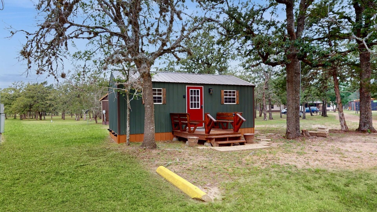 Ledbetter Cabin | Charming rustic cabin with kitchenette, streaming, partial AC, & WiFi