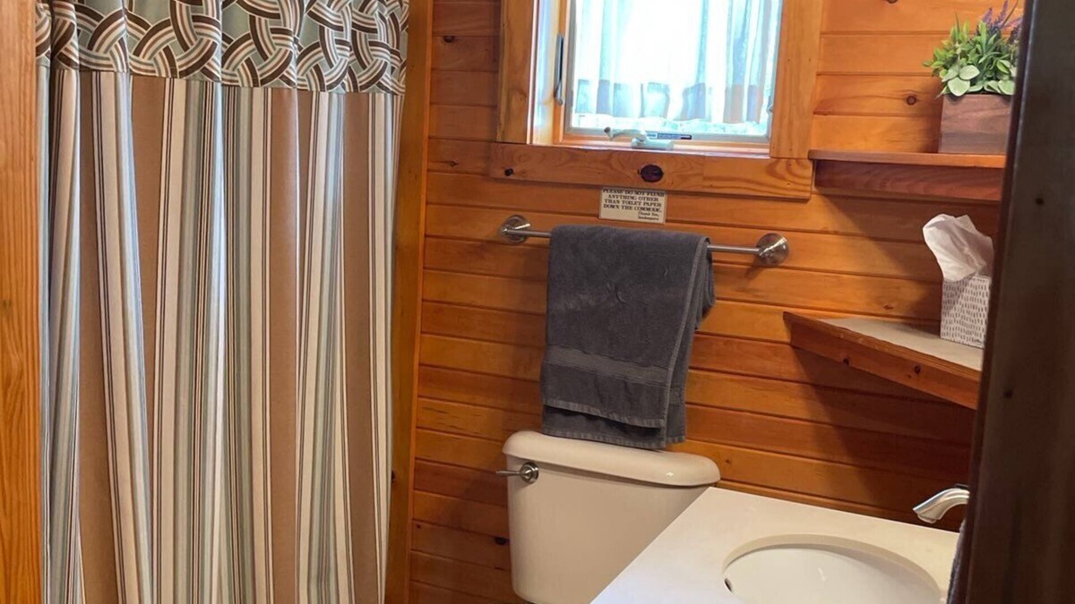 McClellandtown Cottage | Charming Rustic Cottage in the Heart of Laurel Highlands, PA Escape to this cozy, rustic retreat nestled in the stunning Laurel Highlands of Pennsylvania & Deer Creek Winery, where nature meets comfort & taste. Perfect for a weekend getaway or