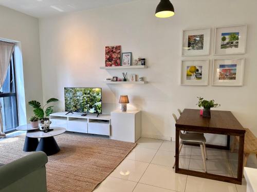 Petaling Jaya Apartment | Charming Rustic Retreat with Cozy Interior and Sky Pool View