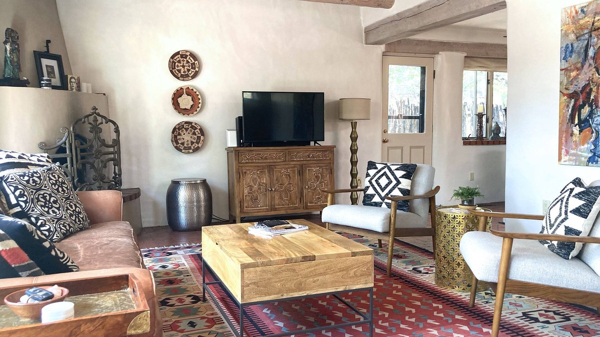 South Capitol Condo | Charming S. Capitol Condo - Walkable!