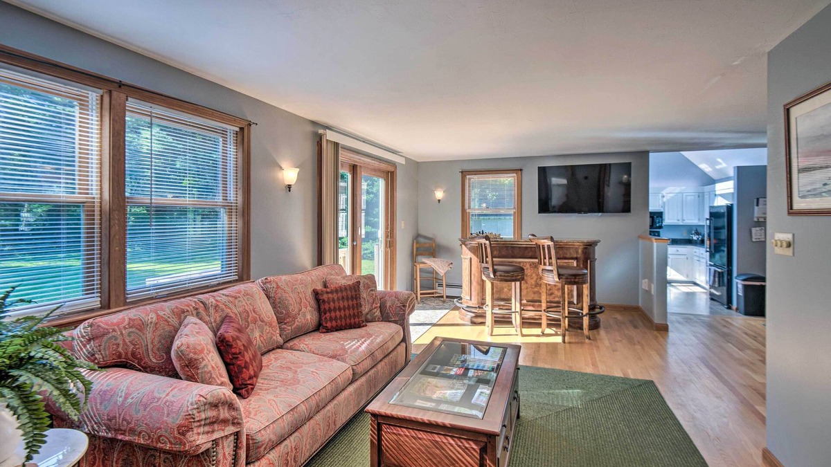 Saco House | Charming Saco Home w/Deck, 5 Mi to Beach!