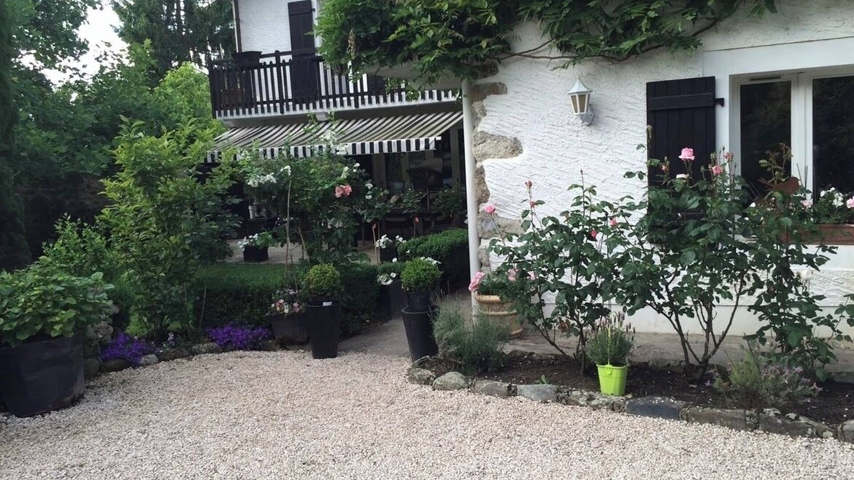 Veigy-Foncenex Bed & Breakfast | Charming Safarie Room