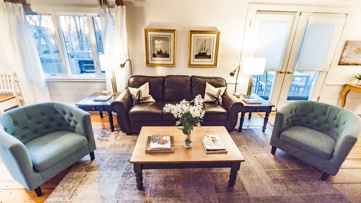 Katama House | Charming Saltbox near Town/Beach - AC and Linens View calendar