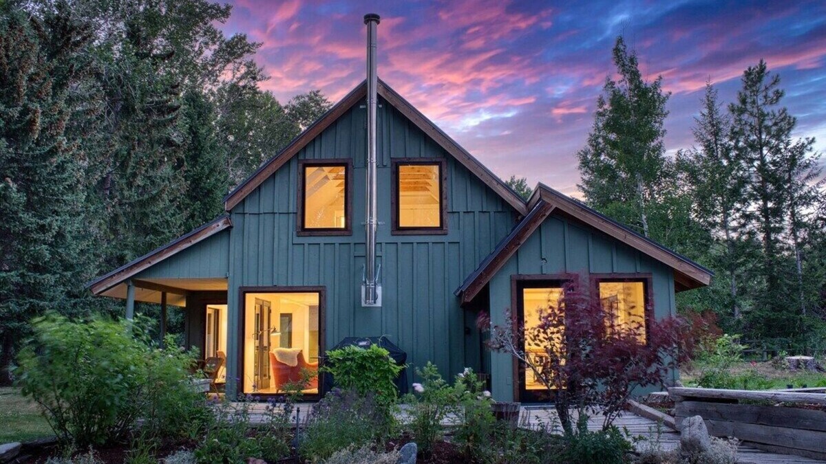 Hailey House | Charming Scandinavian Modern Riverfront Fishhouse