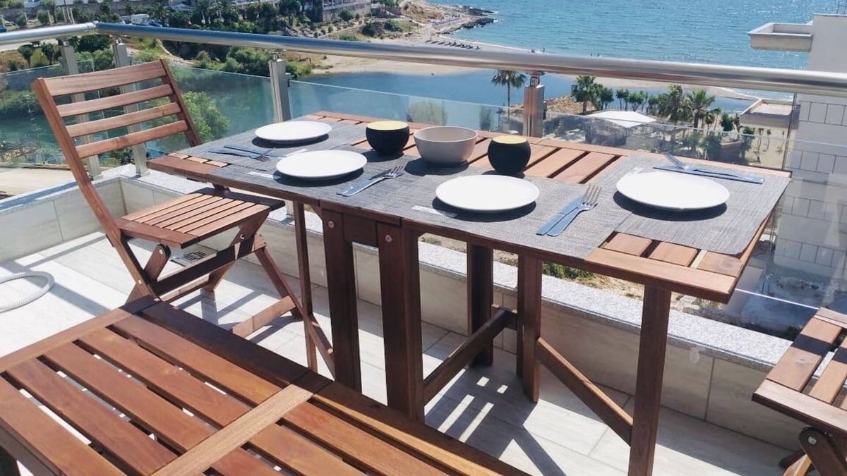 Aliko Apartment | Charming Seafront Appartment