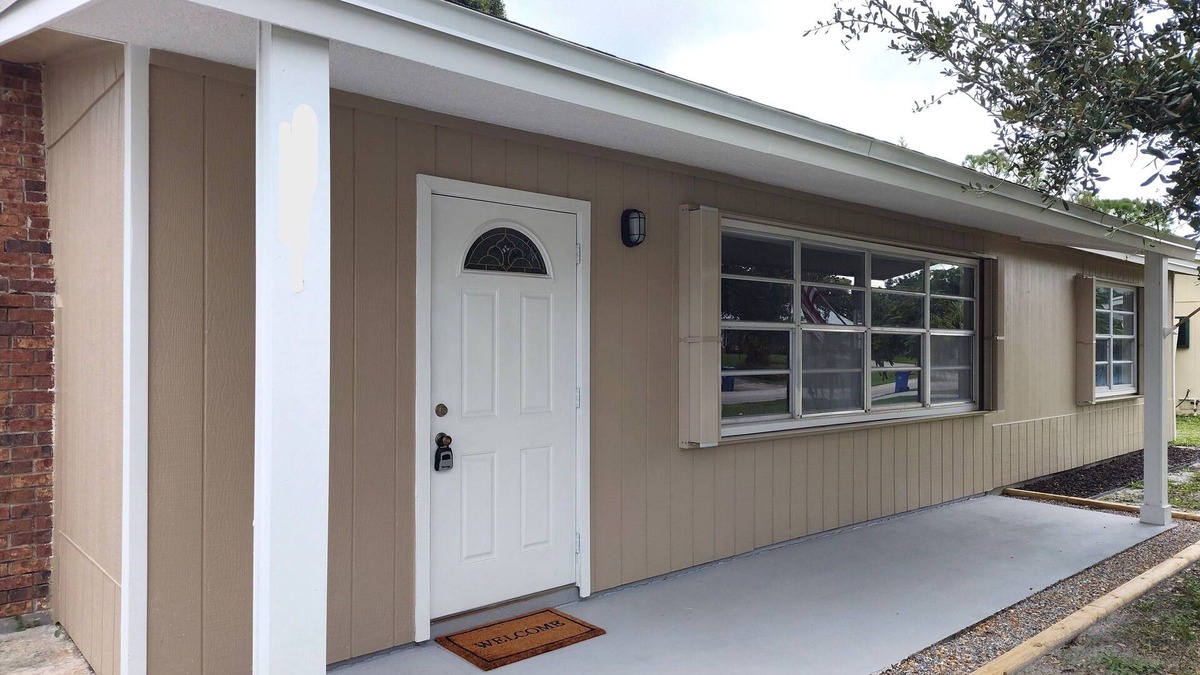 Sebastian Highlands Cottage | Charming Sebastian Home . bring Your Boat!
