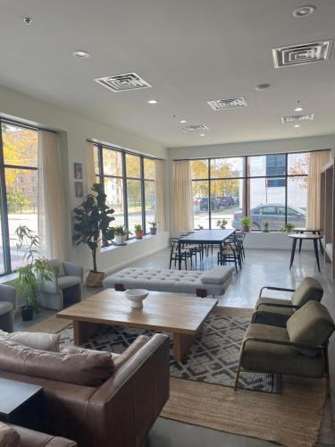 Near West Side House | Charming Shared Condo in Prime Chicago Location, 1 Bedroom and 1 Bathroom