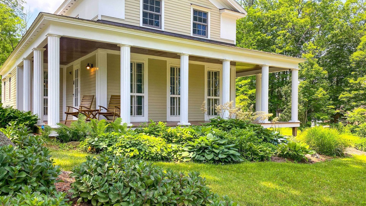 Marble Dale House | Charming Sharon Dwelling w/Deck & Fire Pit!