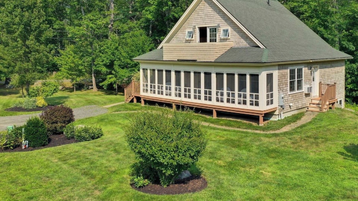 Edgecomb Cottage | Charming Sheepscot Overlook Cottage
