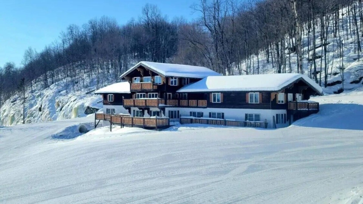 Upson Ski Chalet | Charming, ski-in, ski-out, lake-view chalet w/10 bedrooms, kitchen and AC.