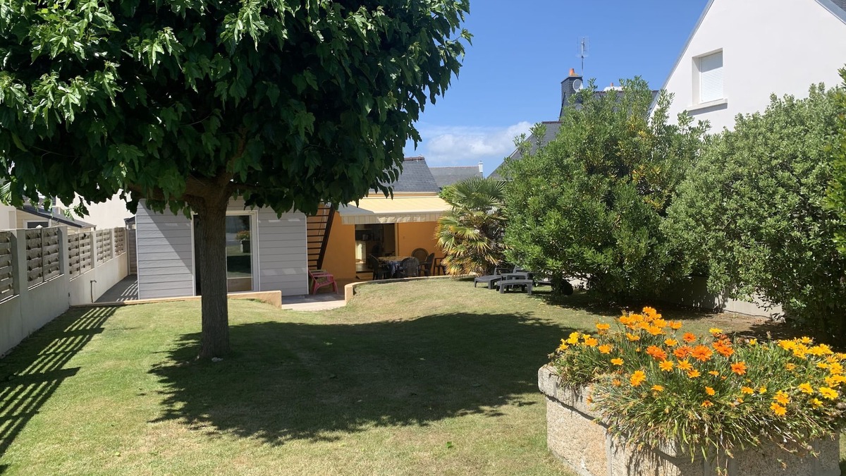 Loctudy House | CHARMING SMALL HOME OF FULL FOOT IN SEASIDE, 40M, CLOSED GARDEN WIFI