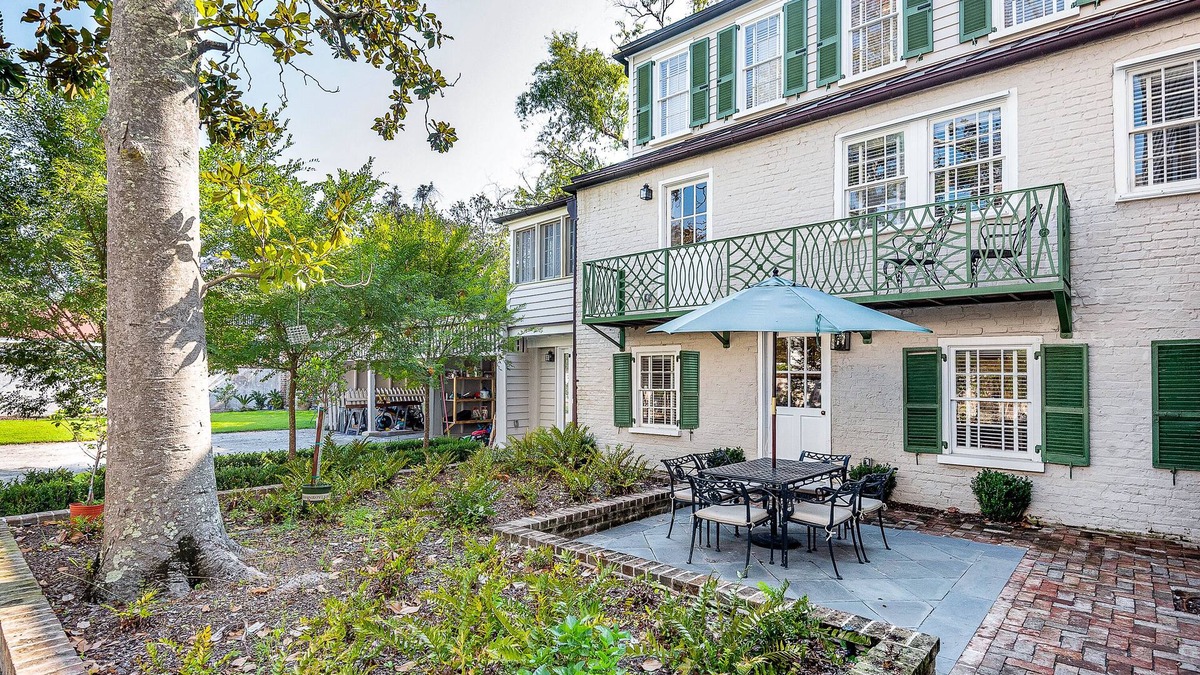 South of Broad House | Charming South of Broad Kitchen House