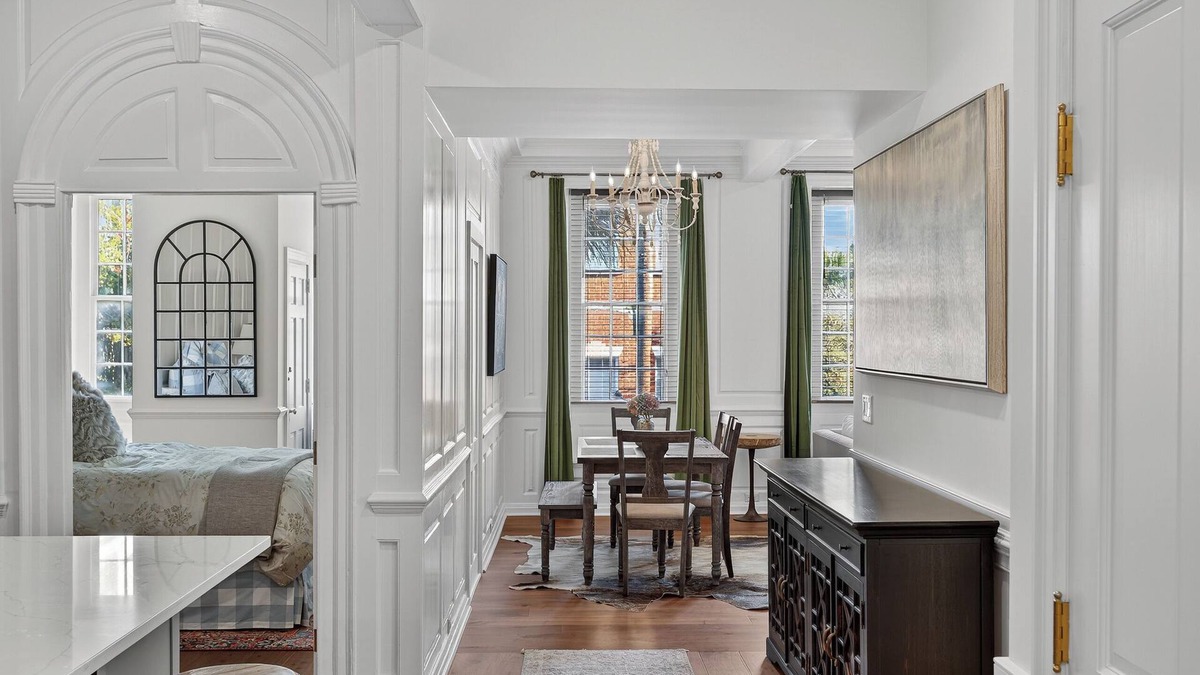 South of Broad Apartment | Charming South of Broad Condo, Heart of Downtown Charleston