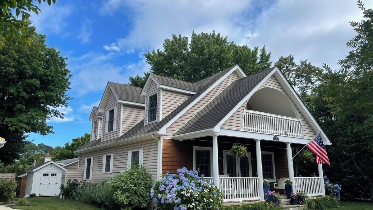 Country Club Estates Cottage | Charming South Rehoboth Cottage: 5 Blocks to Beach & Boardwalk, Parking Included