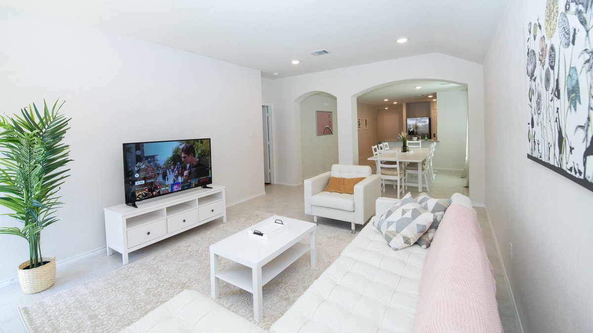Princeton House | Charming space in Princeton TX