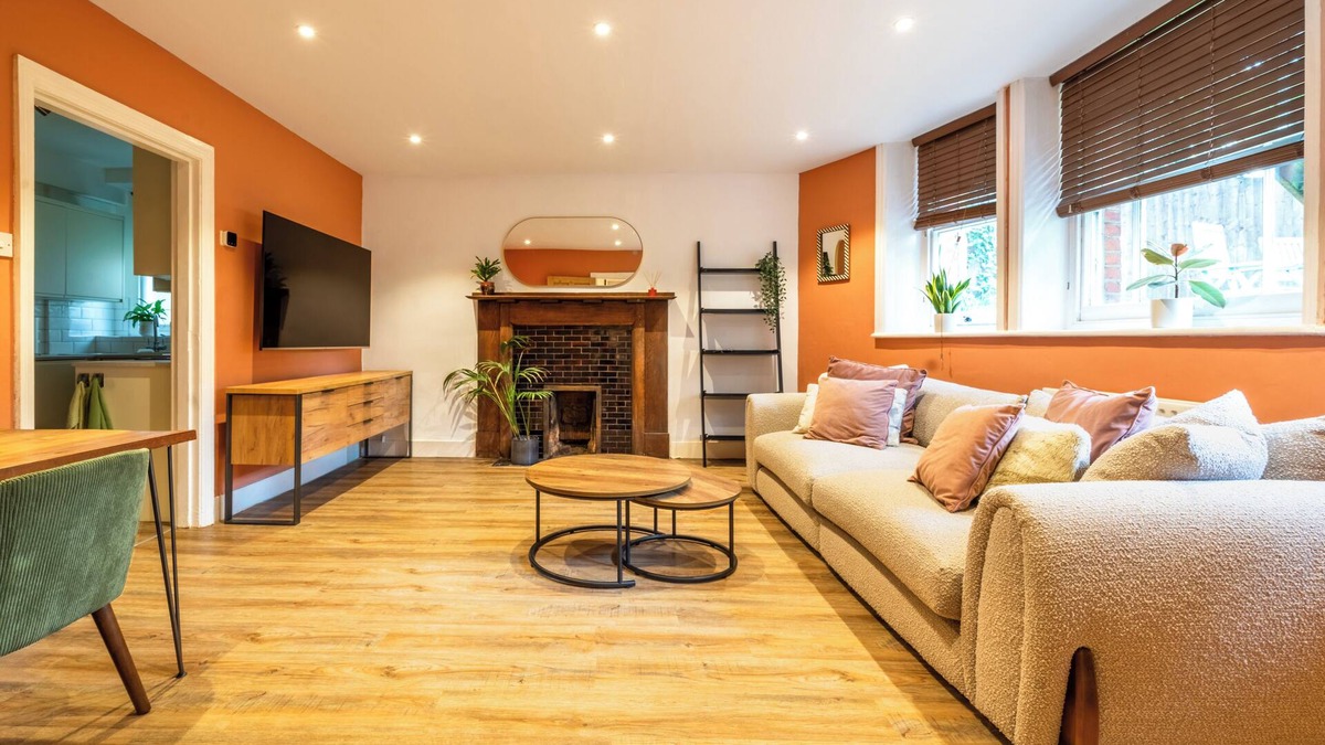 St. Mark's Apartment | Charming & Spacious 2-bed flat Near River Thames