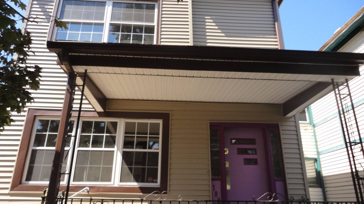 Front Park House | Charming, Spacious, 4 bedroom House in Buffalo Close to Downtown and Elmwood