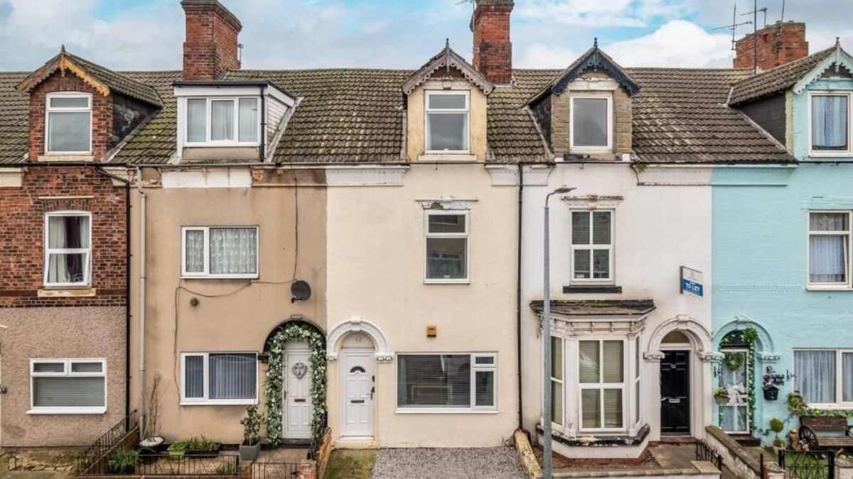 Goole House | Charming & Spacious 4-BR Home in Goole