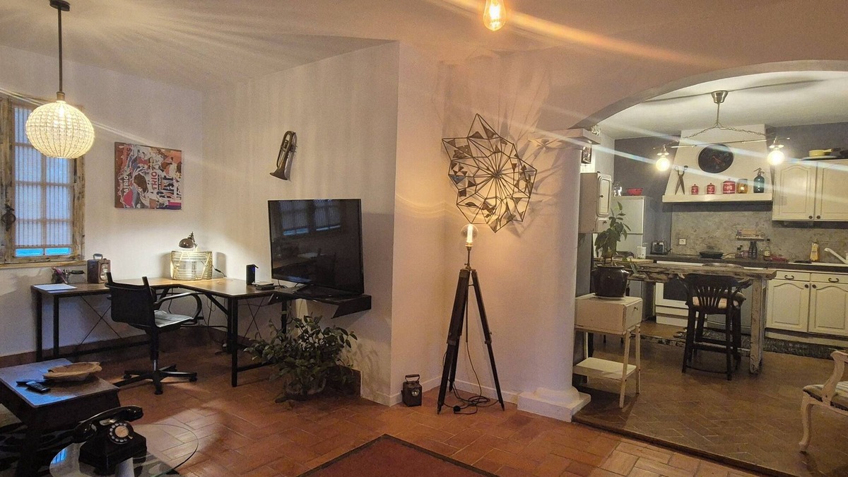 Faucon Apartment | Charming, spacious and tastefully decorated apartment in a quiet location.