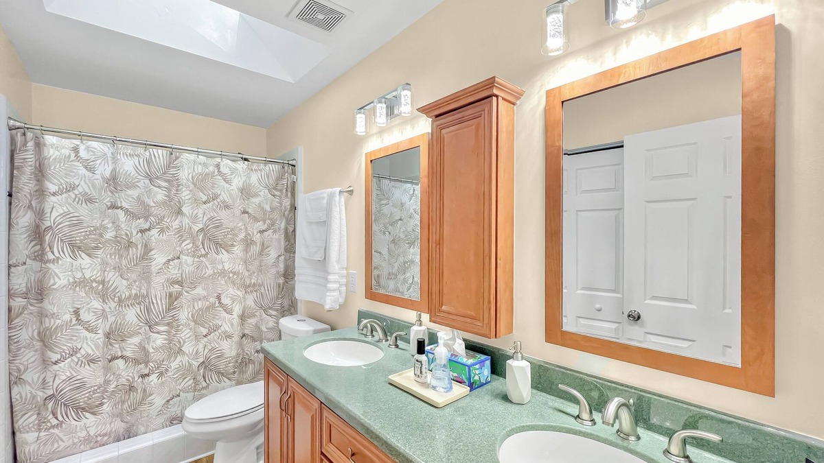 Gainesville House | Charming, Spacious & Family Friendly Home in GNV!