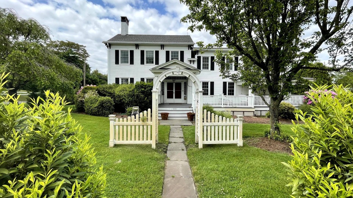 Spring Lake Heights House | Charming Spring Lake Victorian Home - Sleeps 12
