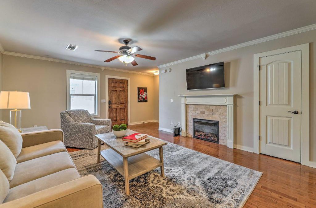 Johnson House | Charming Springdale Townhome about 5 Mi to Dtwn!
