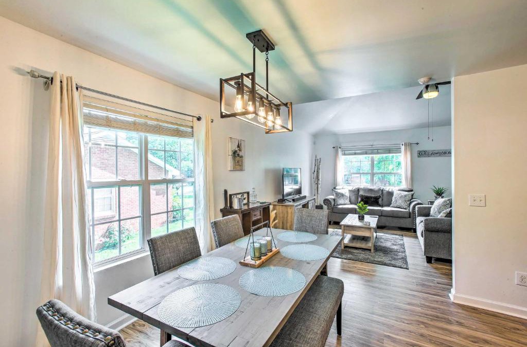 Springfield House | Charming Springfield Escape with Furnished Deck