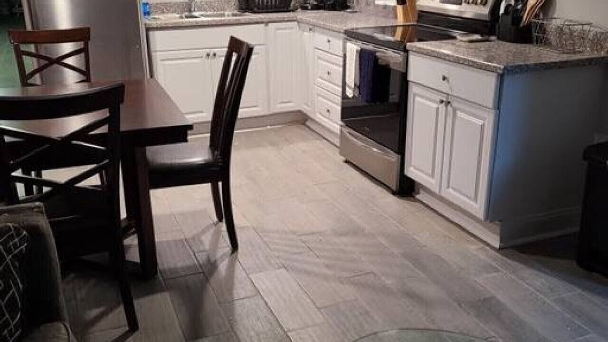 Holy Cross District Apartment | Charming St. Claude Ave 2 bedroom