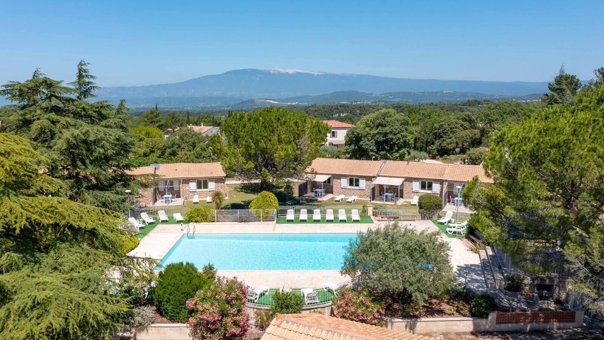 La Roque-sur-Pernes House | Charming Stone house in Provence