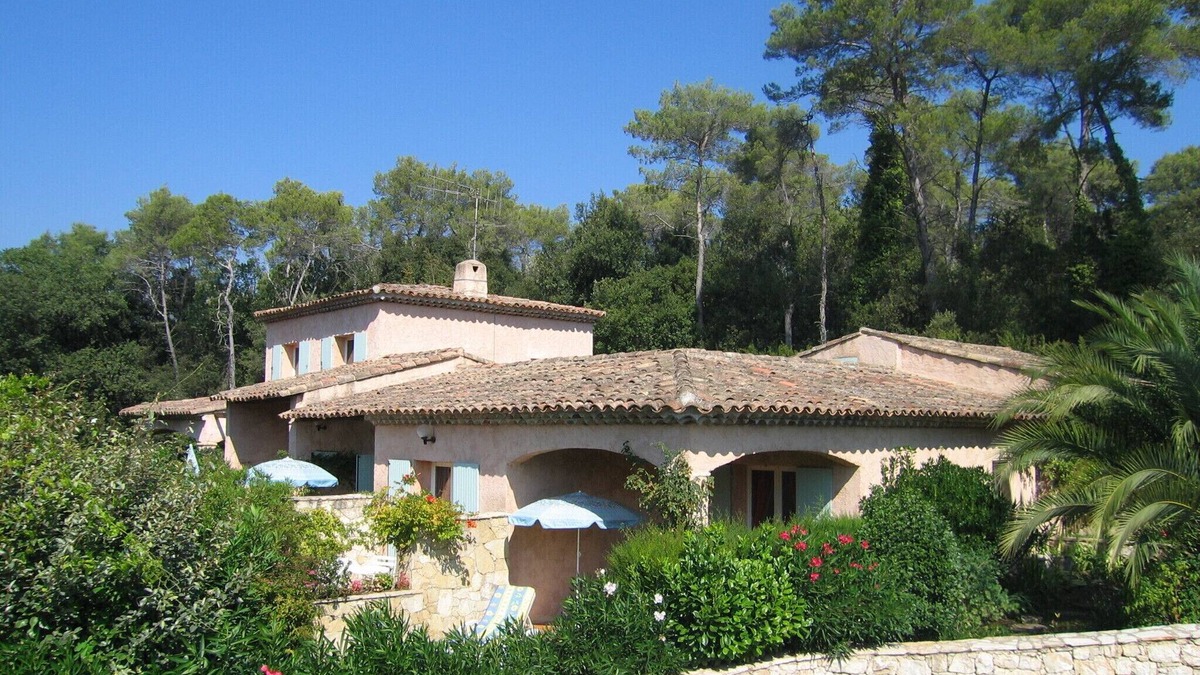 Saint-Paul-de-Vence Apartment | Charming studio 2 persons in villa with terrace and garden