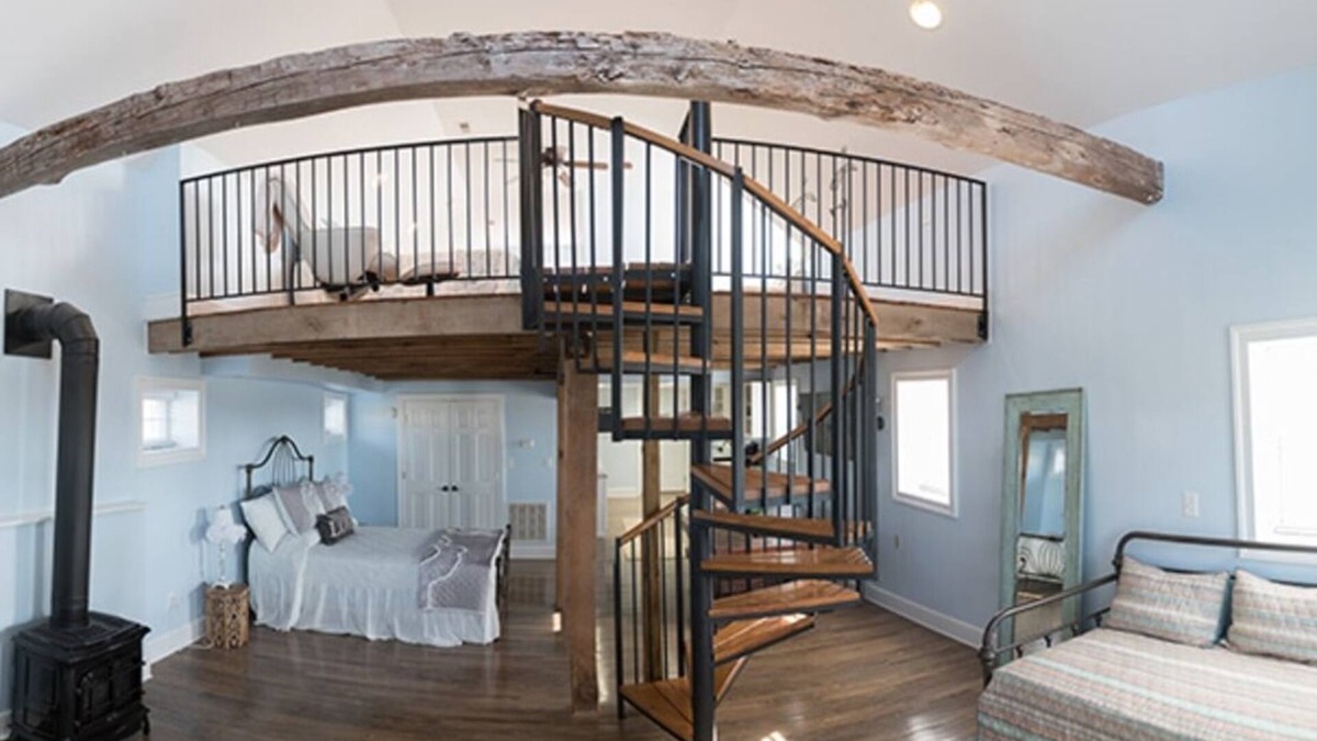 Forest Cottage | Charming Stable Cottage Located on West Manor Estate
