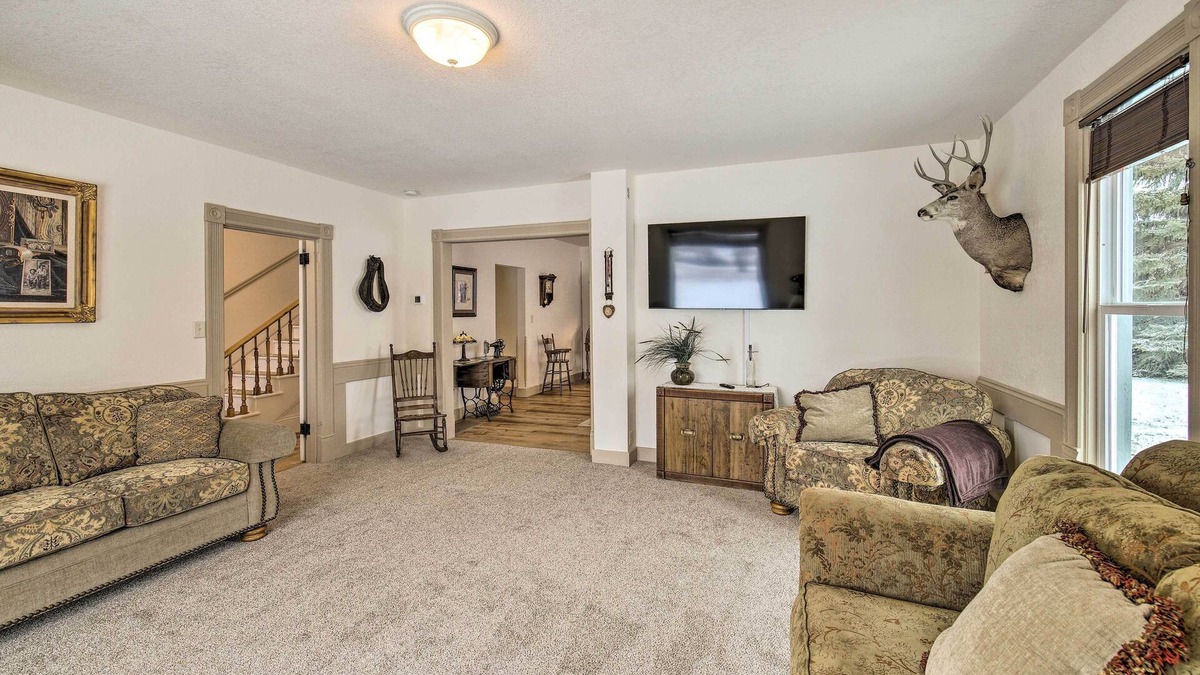 Stevensville House | Charming Stevensville Home w/Open Yard!