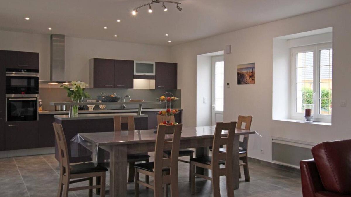 Brillevast Cottage | Charming Stone Cottage with Garden, Near Beaches & Sights, Pet-Friendly