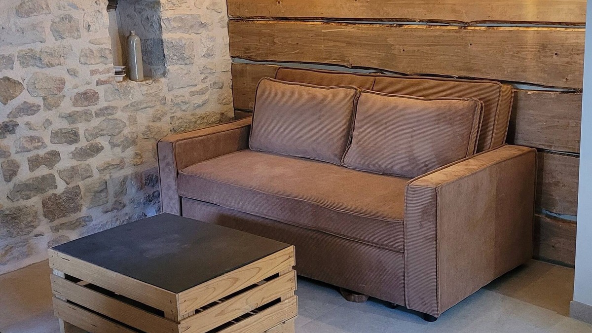 Val-Revermont House | Charming stone house with direct access to hiking trails