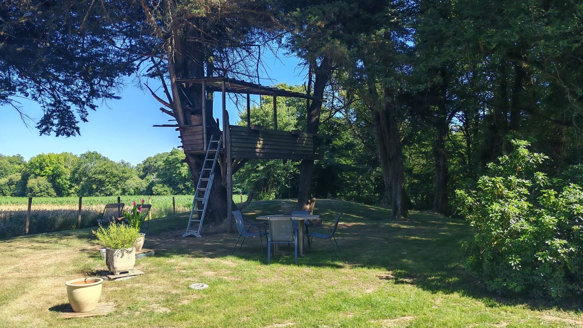 Surzur House | Charming stone house 10 minutes from the beach, in absolute peace and quiet