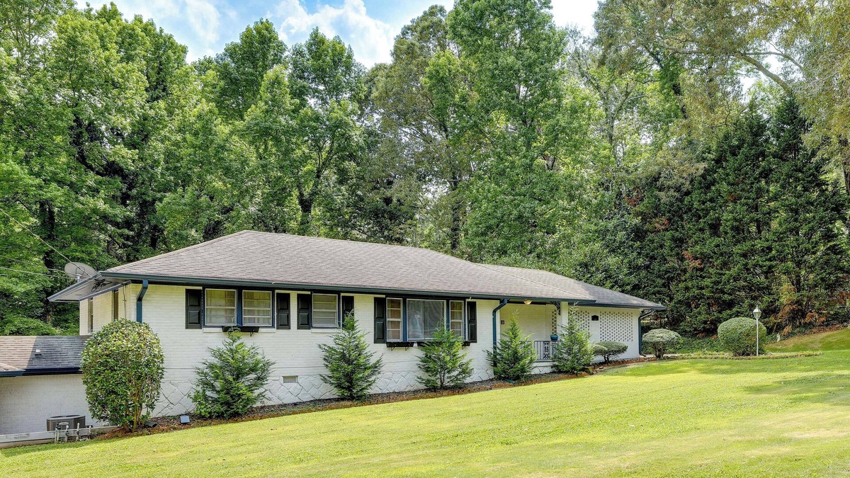 Stone Mountain Cottage | Charming Stone Mountain Retreat Near Nature Trails
