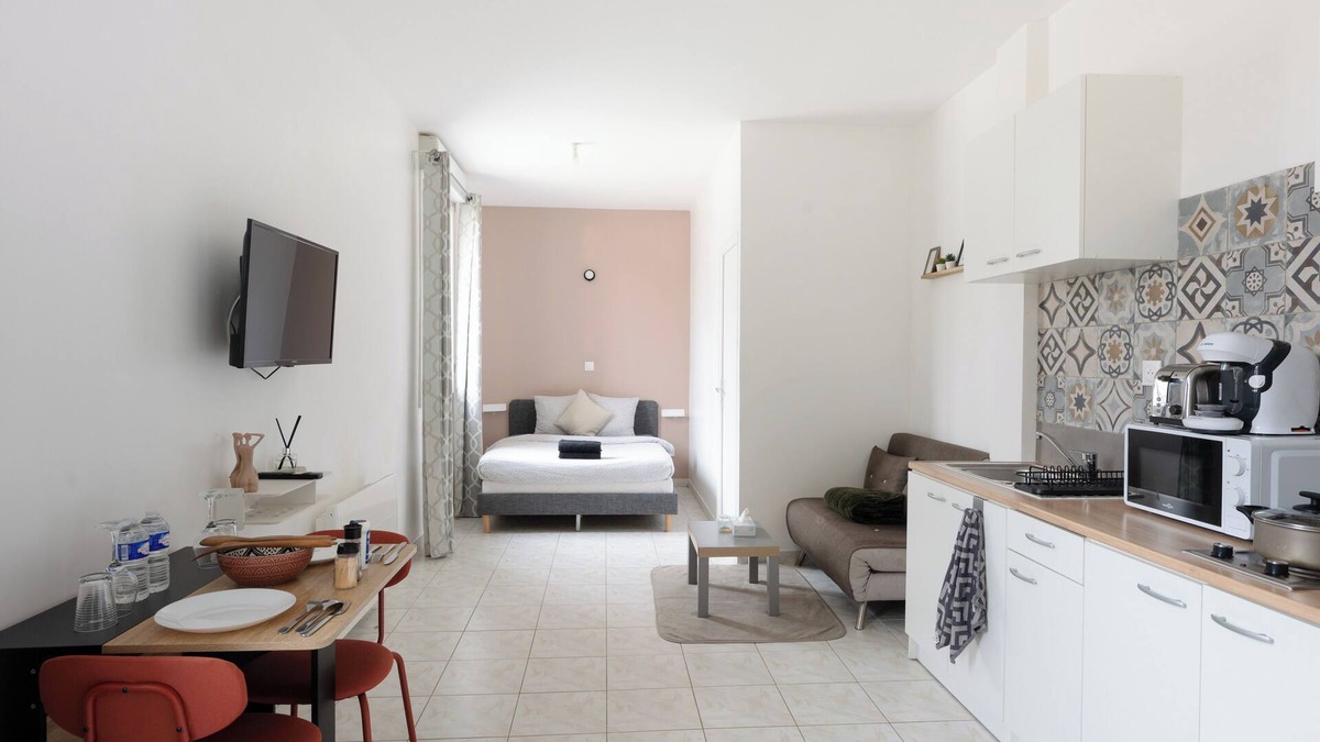 Tremblay-les-Gonesse Apartment | Charming studio near CDG and exhibition center