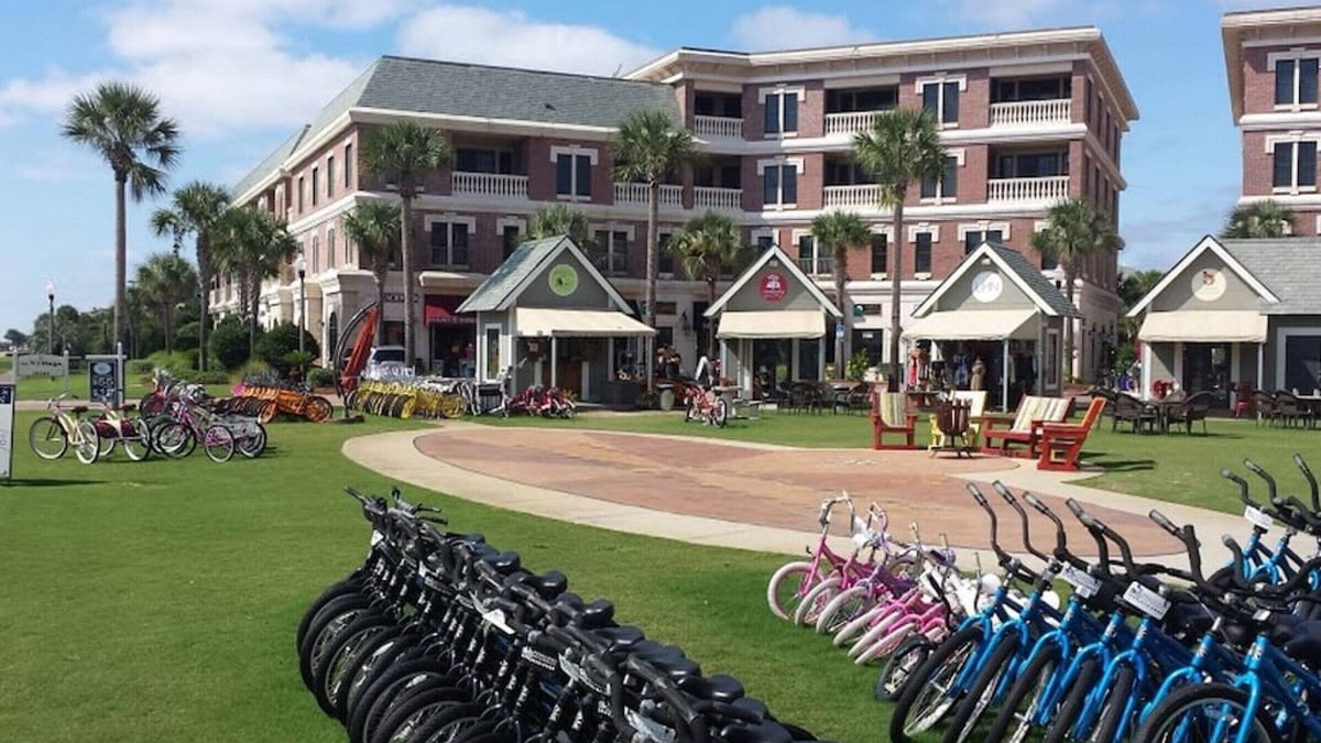 Rosemary Beach Apartment | Charming Studio 30A, Seacrest! Walk to Rosemary! Free Private Beach Access!
