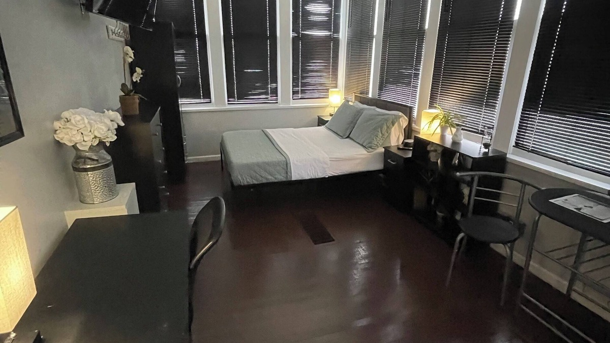 Hopkinsville Apartment | Charming Studio apartment in fabulous Hopkinsville with WiFi, AC