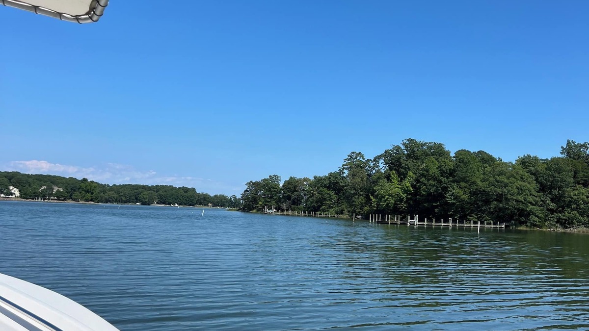 Wicomico Church Apartment | Charming studio apartment water front on Cranes Creek Just off Ingram Bay