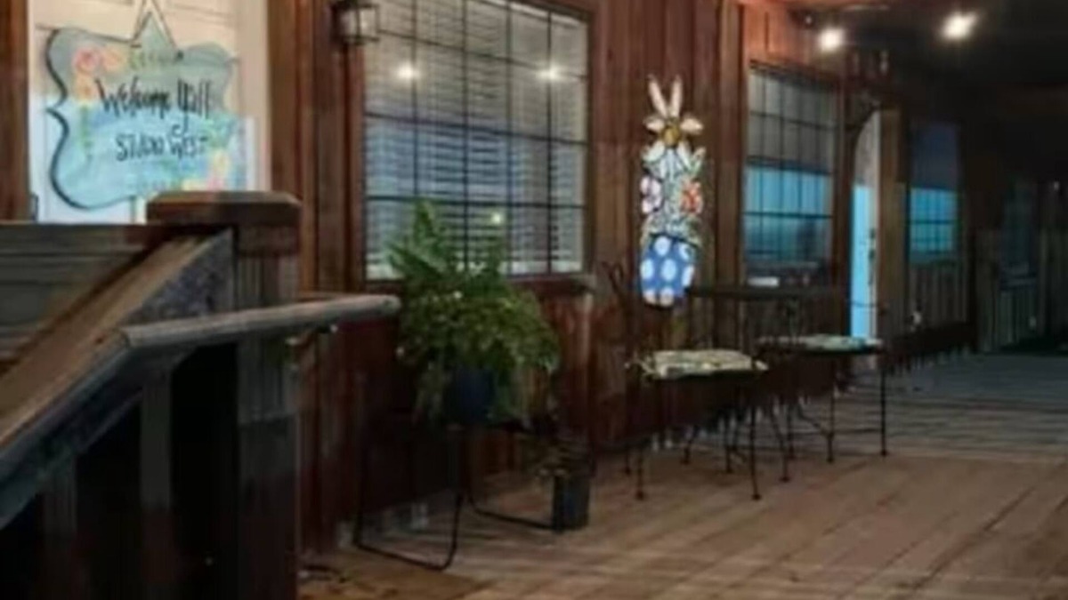 Lexington Apartment | Charming Studio Apartment
