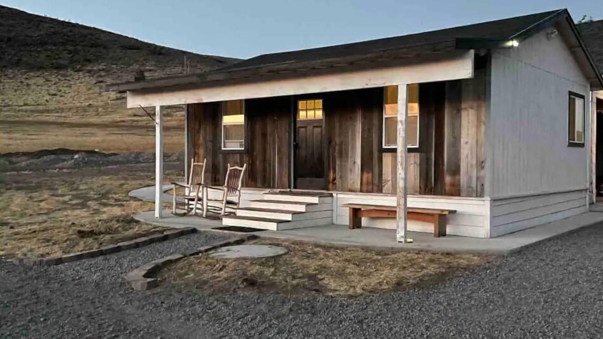 Klamath Falls Cabin | Charming Studio Cottage on 52 - acre farm!